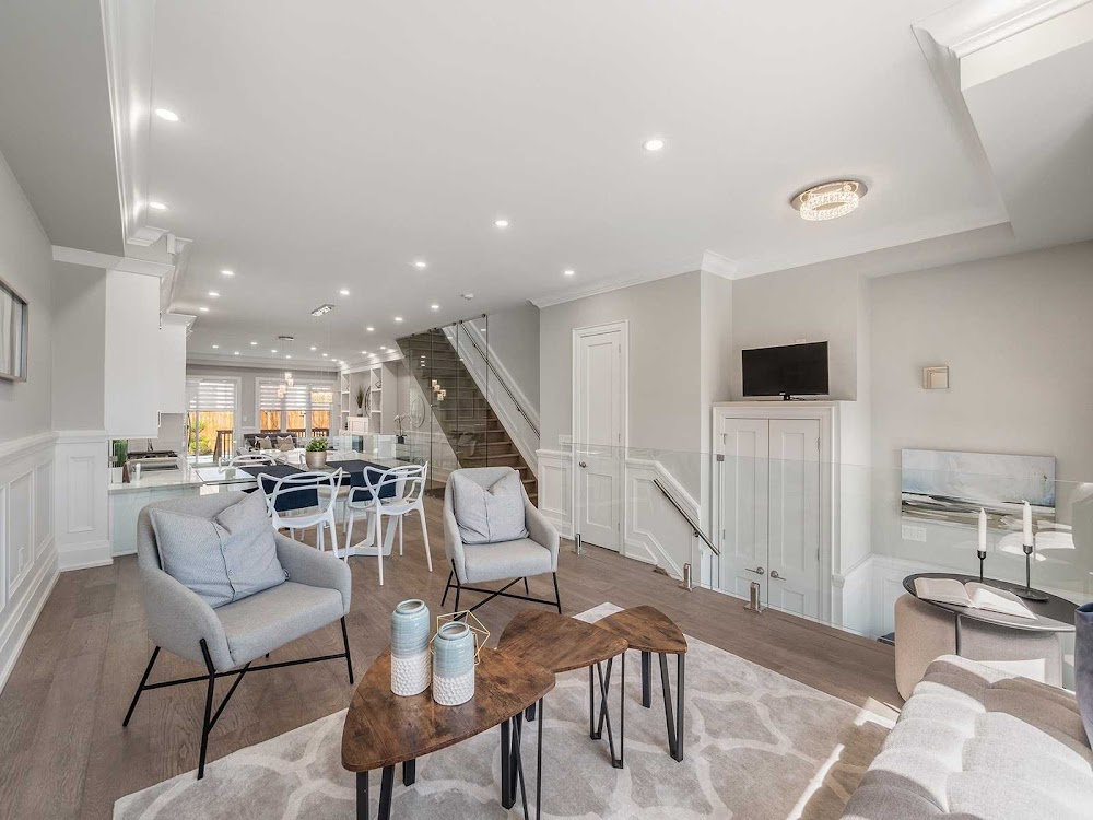 Karen Law – Toronto Real Estate Broker